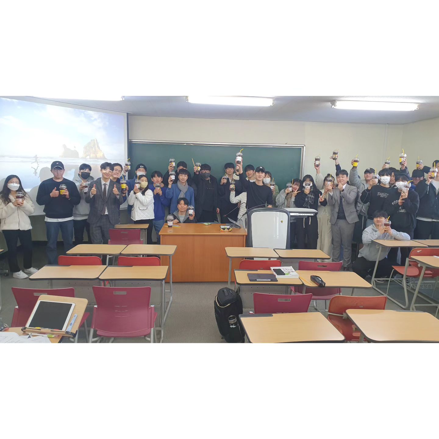 광주센트럴종합병원 재활치료실 센터장님의 국시 전원합격기원 커피 선물